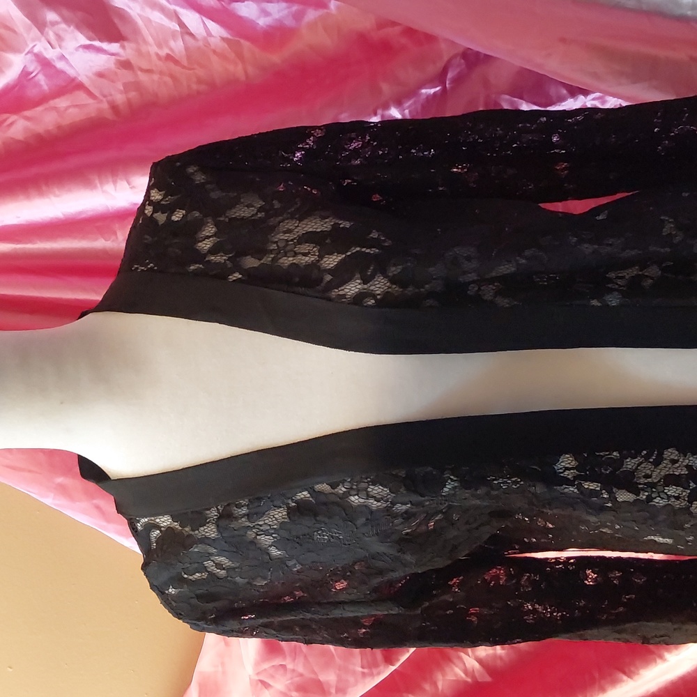 Black lace maxi duster size small 🔥🔥🔥